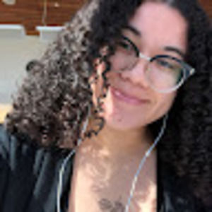 Meet your Posher, Alejandra